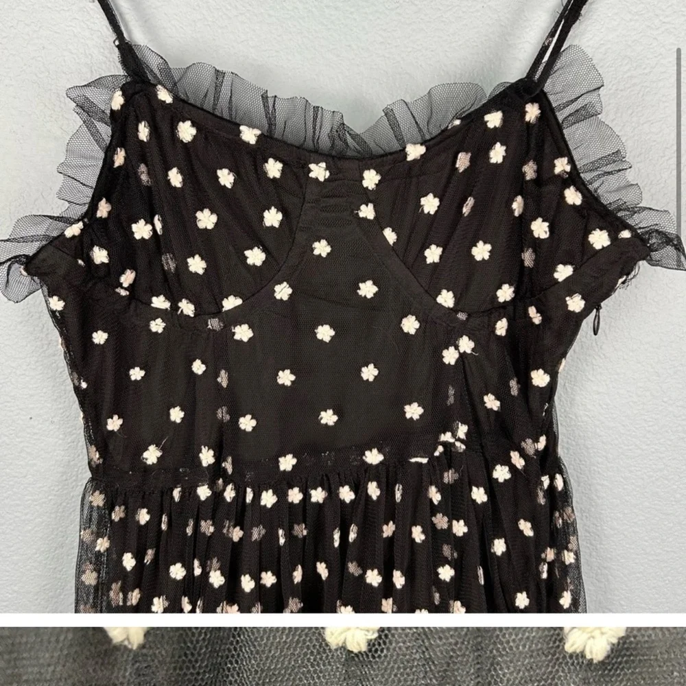 Zara Black Dress with White Floral Accents - Picture 3 of 9